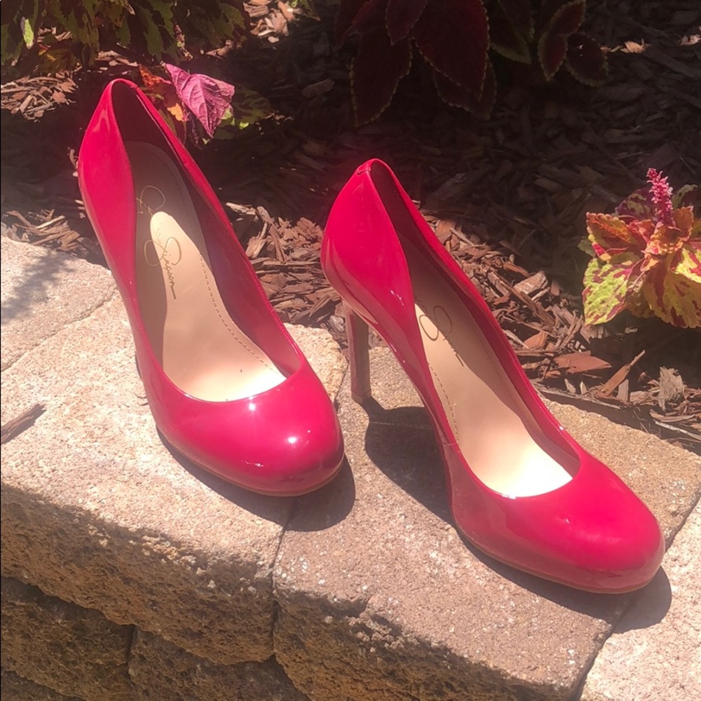 Jessica Simpson Fuchsia Pumps